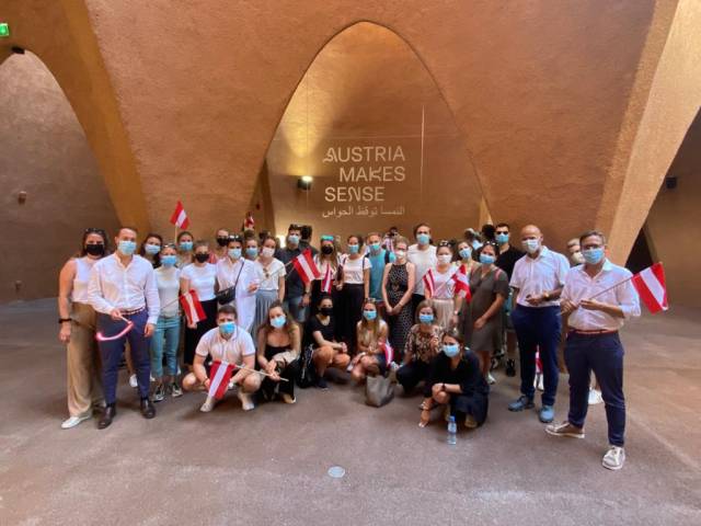 <p><em><em>MCI Tourism students visit the Austrian Pavilion 
