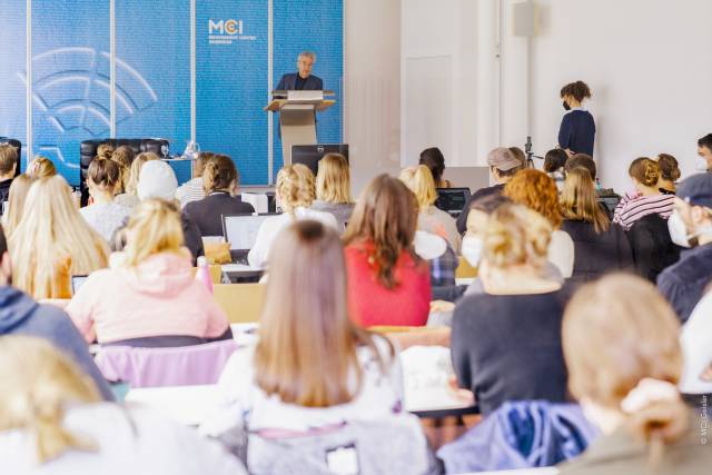 <p>Eindrücke der akademischen Gastvorlesung mit Univ.-Prof. Dr. Heinz Fischer ©MCI/Geisler</p>